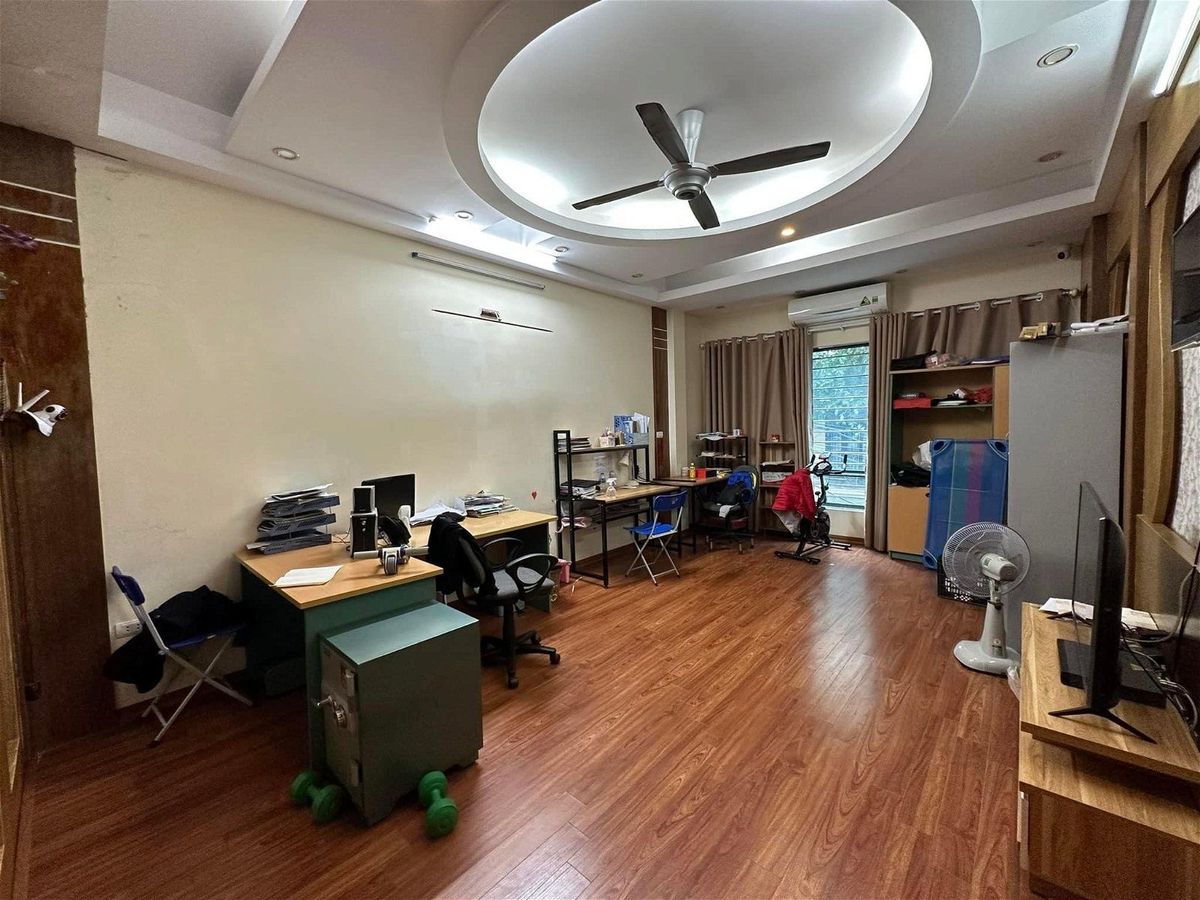 BÁN NHÀ PHÂN LÔ, SÁT PHỐ, VỈA HÈ, Ô TÔ TRÁNH, GARA Ô TÔ, KINH DOANH ĐỈNH PHỐ TRUNG KÍNH.