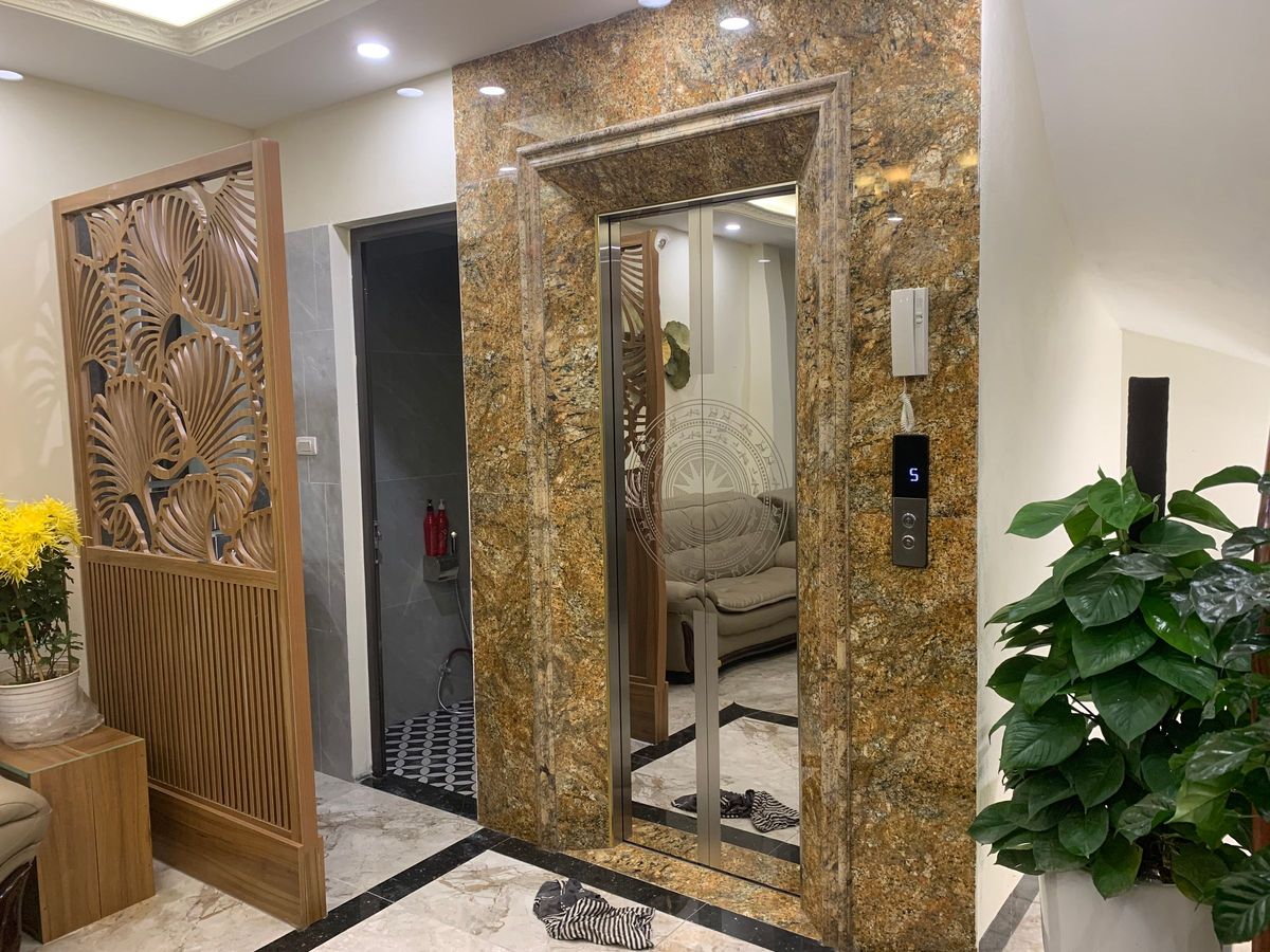 SIÊU ĐẸP, Gần mặt phố Minh Khai 6 tầng thang máy 40m mặt tiền 5m, thoáng sáng.