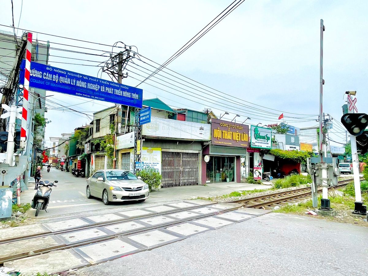 BÁN_NHÀ PHÂN LÔ THANH TRÌ, THANG MÁY 5 TẦNG - MT 3.6 M GIÁ 6X TỶ- Ô TÔ VÀO NHÀ - 6 PHÒNG KHÉP KÍN - HAI THOÁNG TRƯỚC