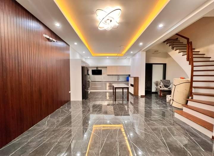 Nhà Cầu Giấy 6T thang máy, vỉa hè, ô tô tránh, lô góc, kinh doanh nhỉnh 18 tỷ