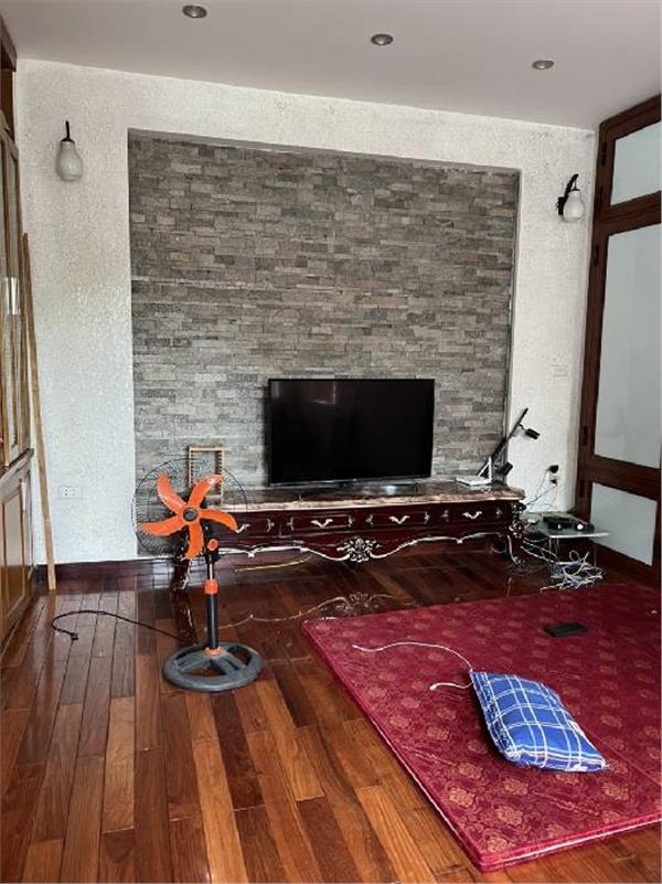 BÁN NHÀ HOÀNG NHƯ TIẾP LONG BIÊN HÀ NỘI. 50M 4,1 TỶ BÁN ĐẤT TẶNG NHÀ.