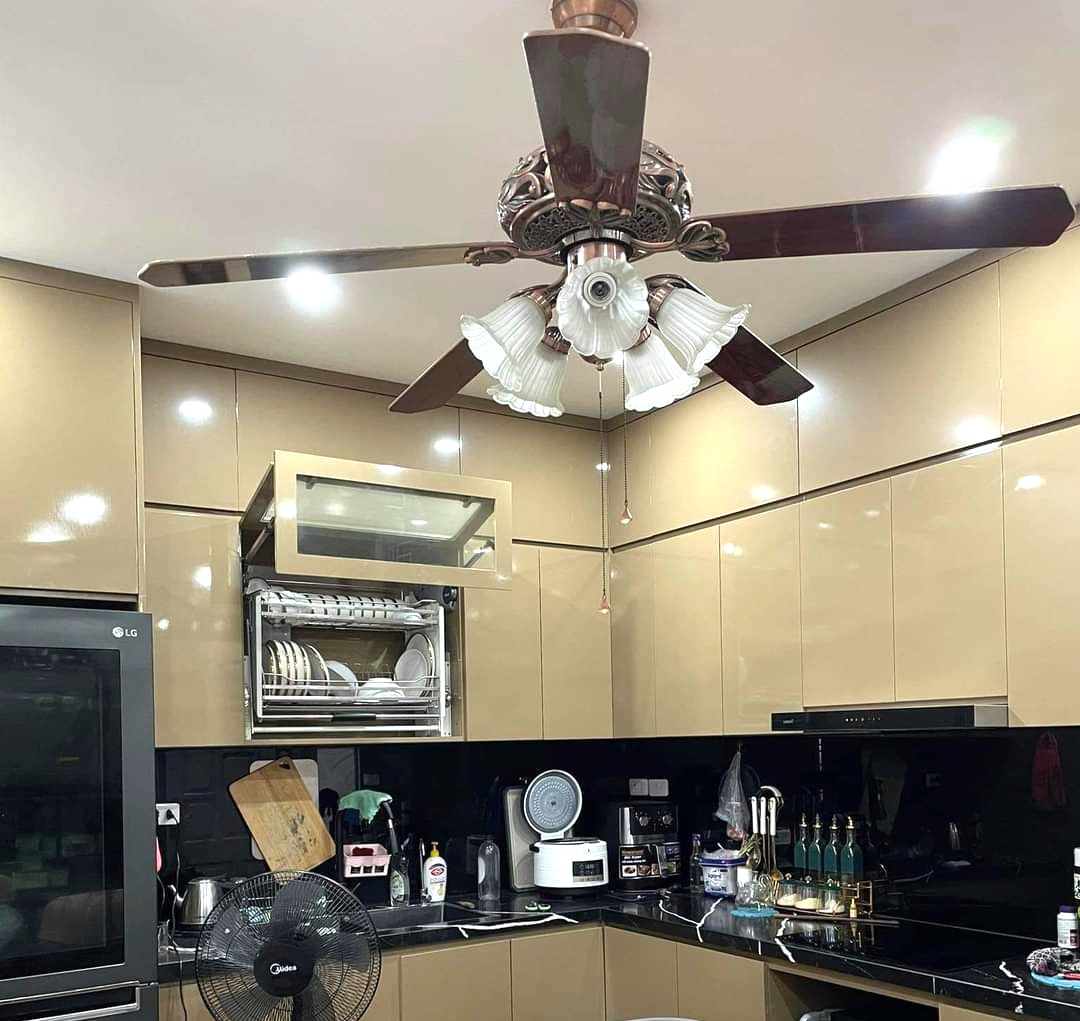 Vị trí đẹp, giá tốt 7 tầng thang máy mới đẹp Võ Chí Công 12,5 tỷ