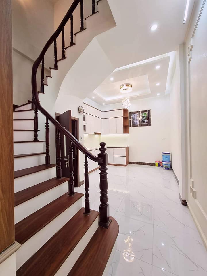 Nhà 48m 5 tầng ô tô 10m Trịnh Công Sơn dòng tiền 20tr/tháng 7 tỷ