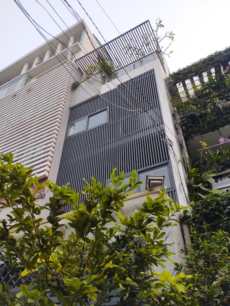 Ngộp Bán nhà Thoại Ngọc Hầu, Tân Phú - HXH Tránh - 4 tầng 56m2