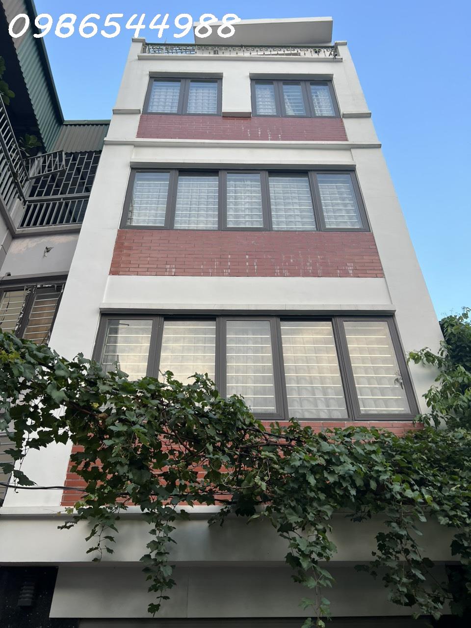 Cực hiếm, nhà phố Gia Quất, gần cầu Chương Dương 2.8 tỷ, 40m2 x 4 tầng