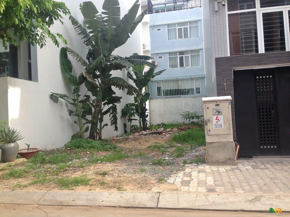 Chính chủ Bán đất mặt ngõ Đồng Cổ, Tây Hồ, dt 42m, 10m ra mặt phố, trước nhà rộng 3m. Giá 3.9 tỷ