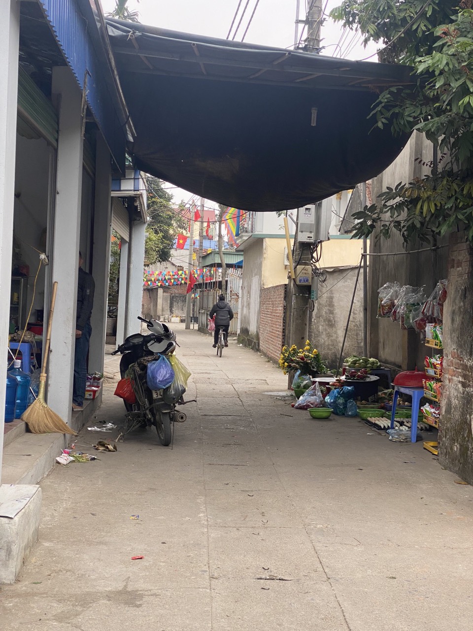 bán gaaos 43,7M Đất KINH DOANH Quận Hà Đông đường xe tải chạy thông