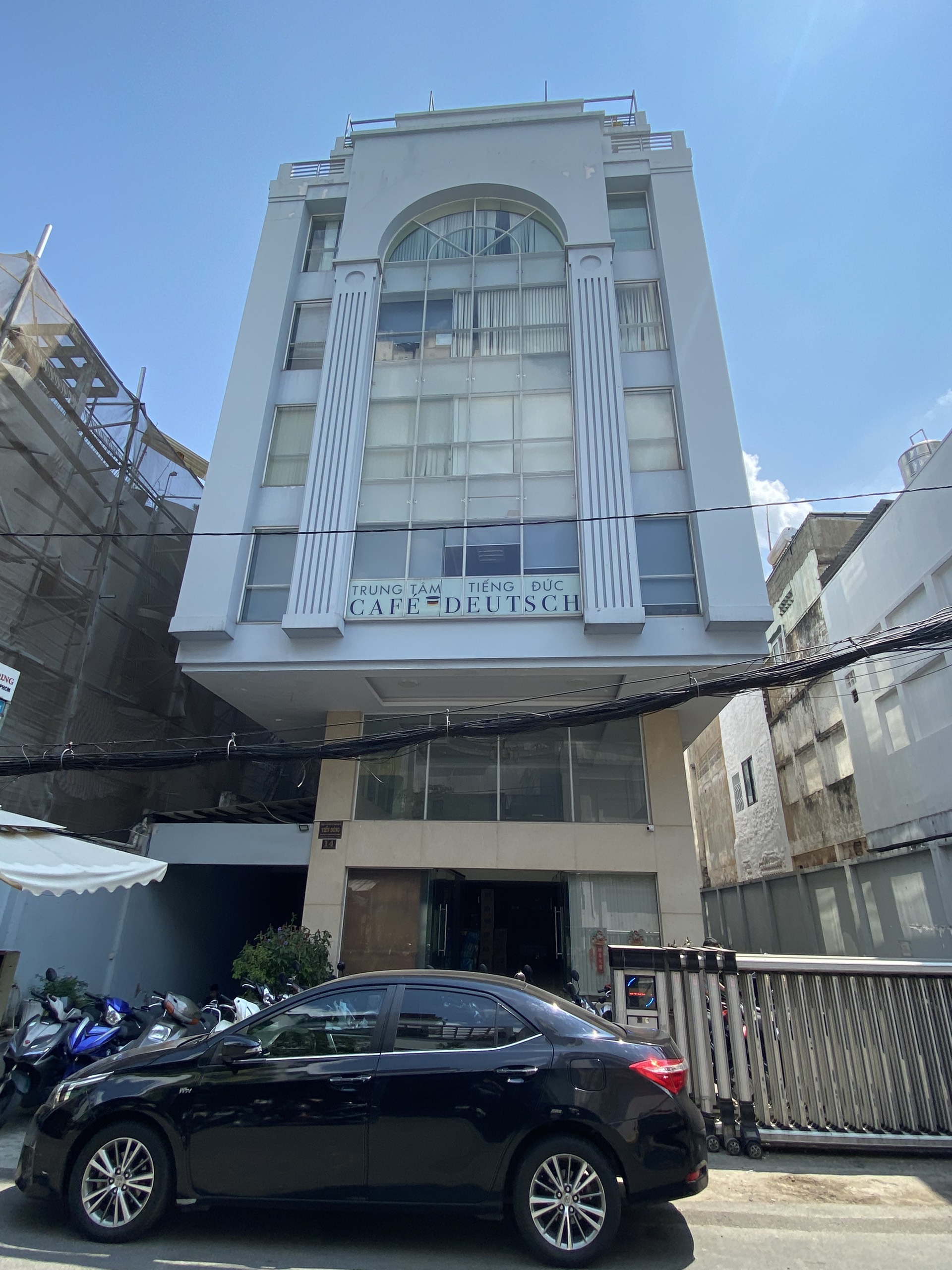 Bán tòa văn phòng 14 Phan Tôn, Đa kao, Quận 1. 15x35m nở hậu 21m hầm 10 tầng