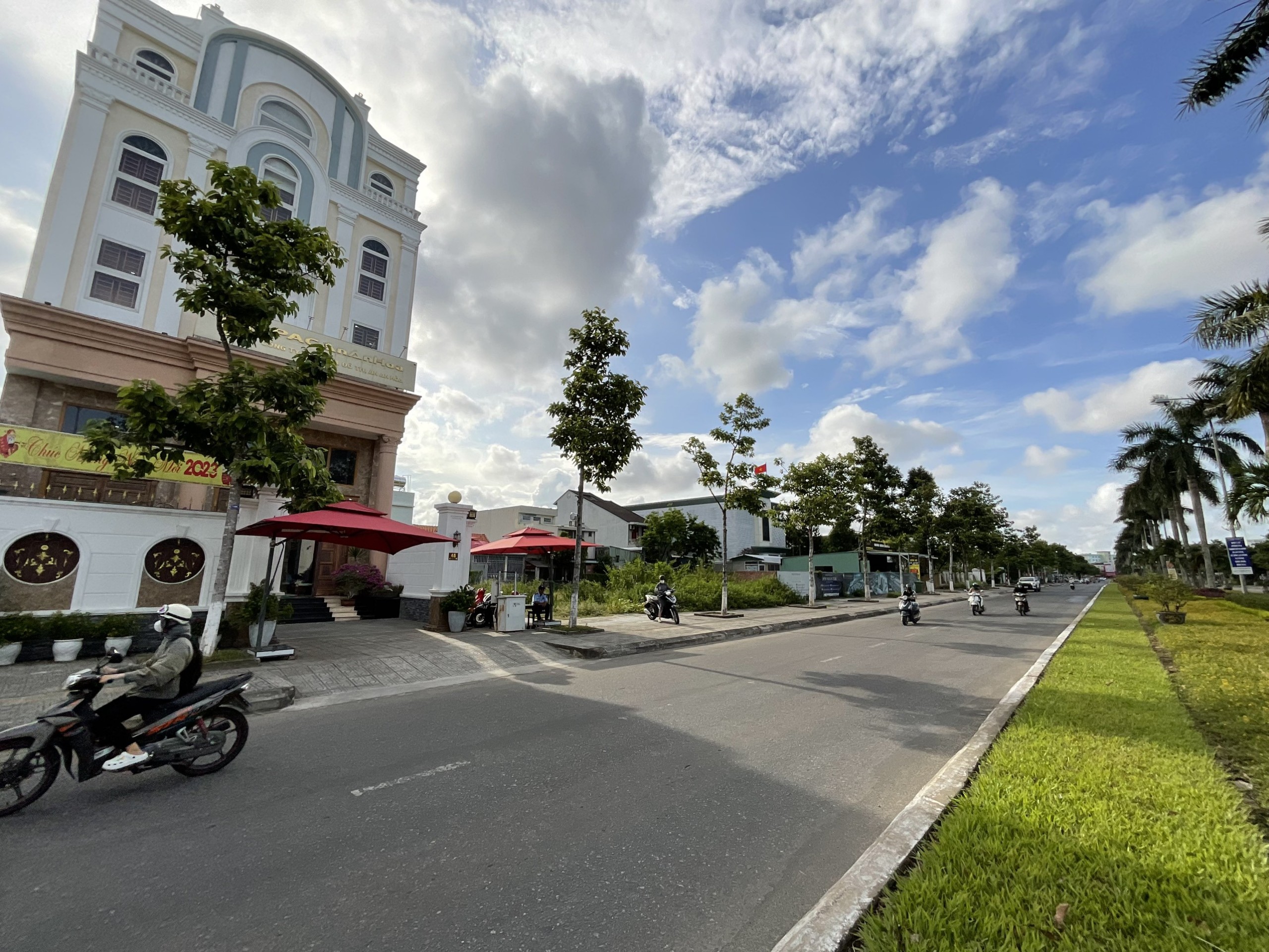 Sát tết cần vốn lấy hàng bán đất mặt tiền hùng vương tam kỳ có thương lượng