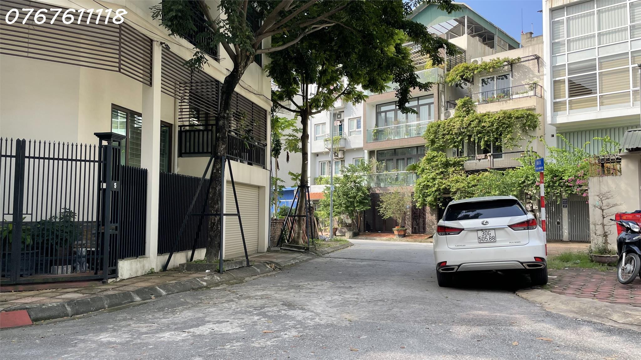 Bán đất Lâm Hạ Nguyễn Sơn,ô tô tránh,sát phố,thông nhiều hướng,86m MT5m,9 tỷ