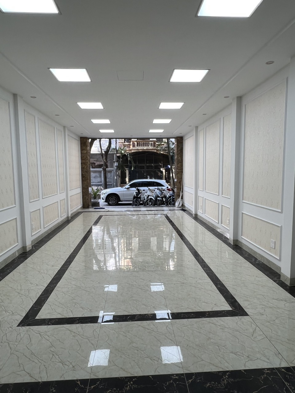 Bán nhà Phân Lô Nguyễn Khánh Toàn - Cầu Giấy - 141m x MT 7m - Tặng nhà