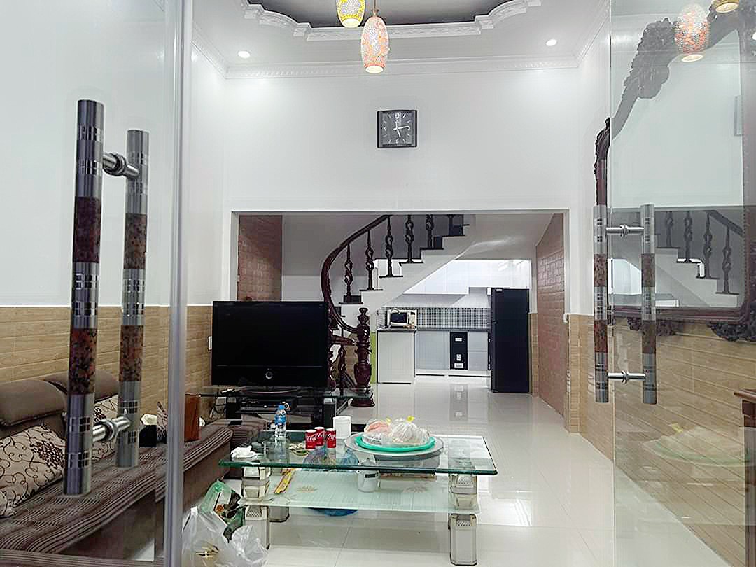 Bán nhà phân lô Tô Vũ - 193 Văn Cao, diện tích 41m 3 tầng GIÁ 3.65 tỉ cực đẹp