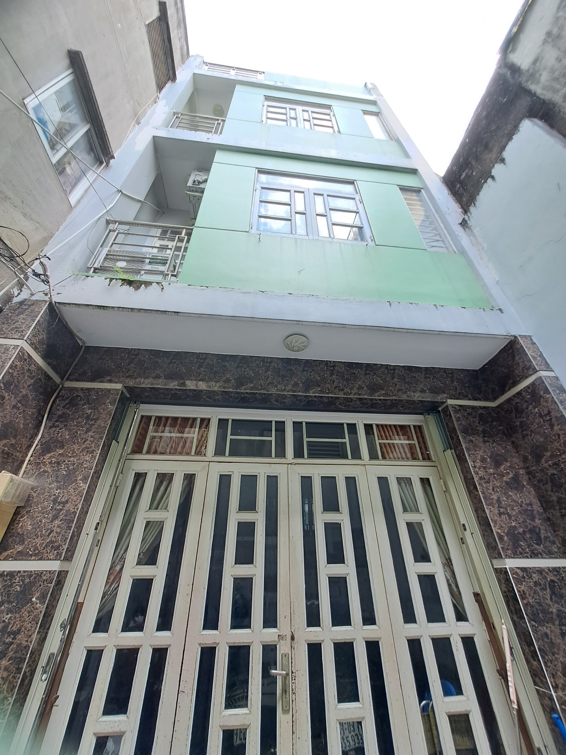 Bán nhà sát khu Bắc Hải Quận 10, 4 tầng 70m2, cực ngon, chỉ 5 tỷ hơn