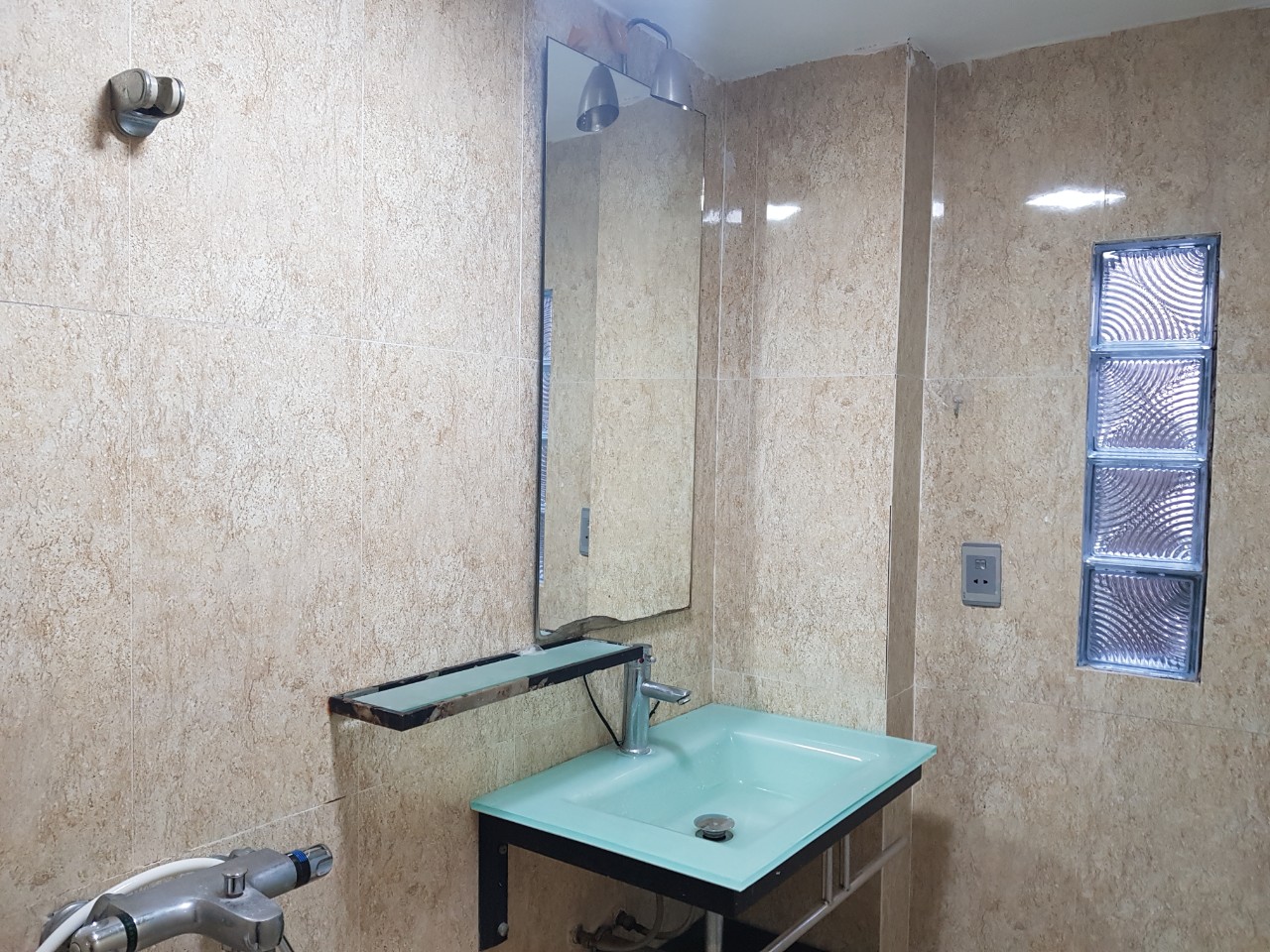 DƯƠNG QUẢNG HÀM - 48M2 X 5 TẦNG - MT 4.4M - 6 NGỦ - Ô TÔ VÀO NHÀ - NHỈNH 11 TỶ