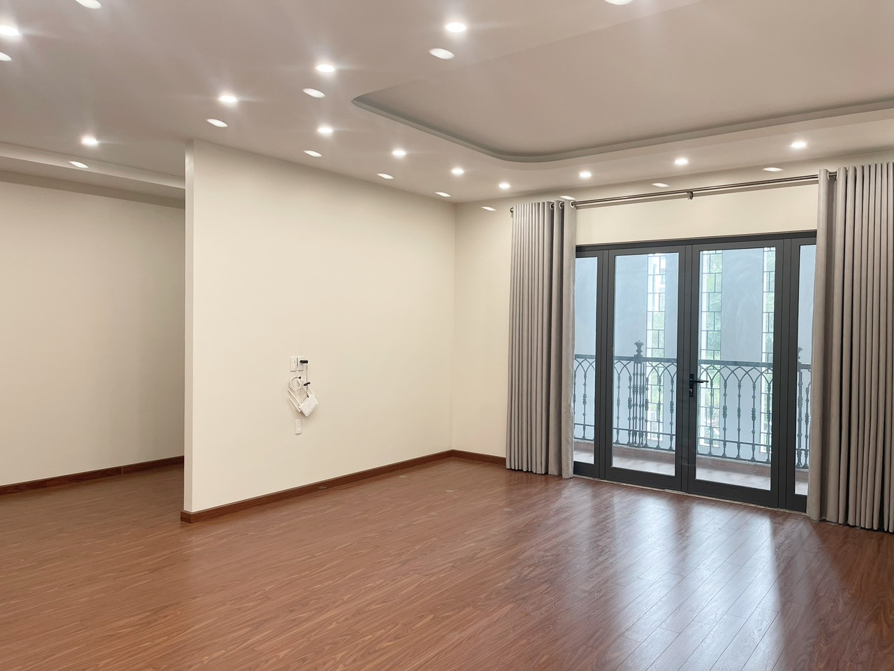 Bán nhà 5 tầng 150m2 tuyến 1 khu ICC Lạch Tray, Lê Chân, Hải Phòng cực hiếm. Giá: 23 tỷ( TT)