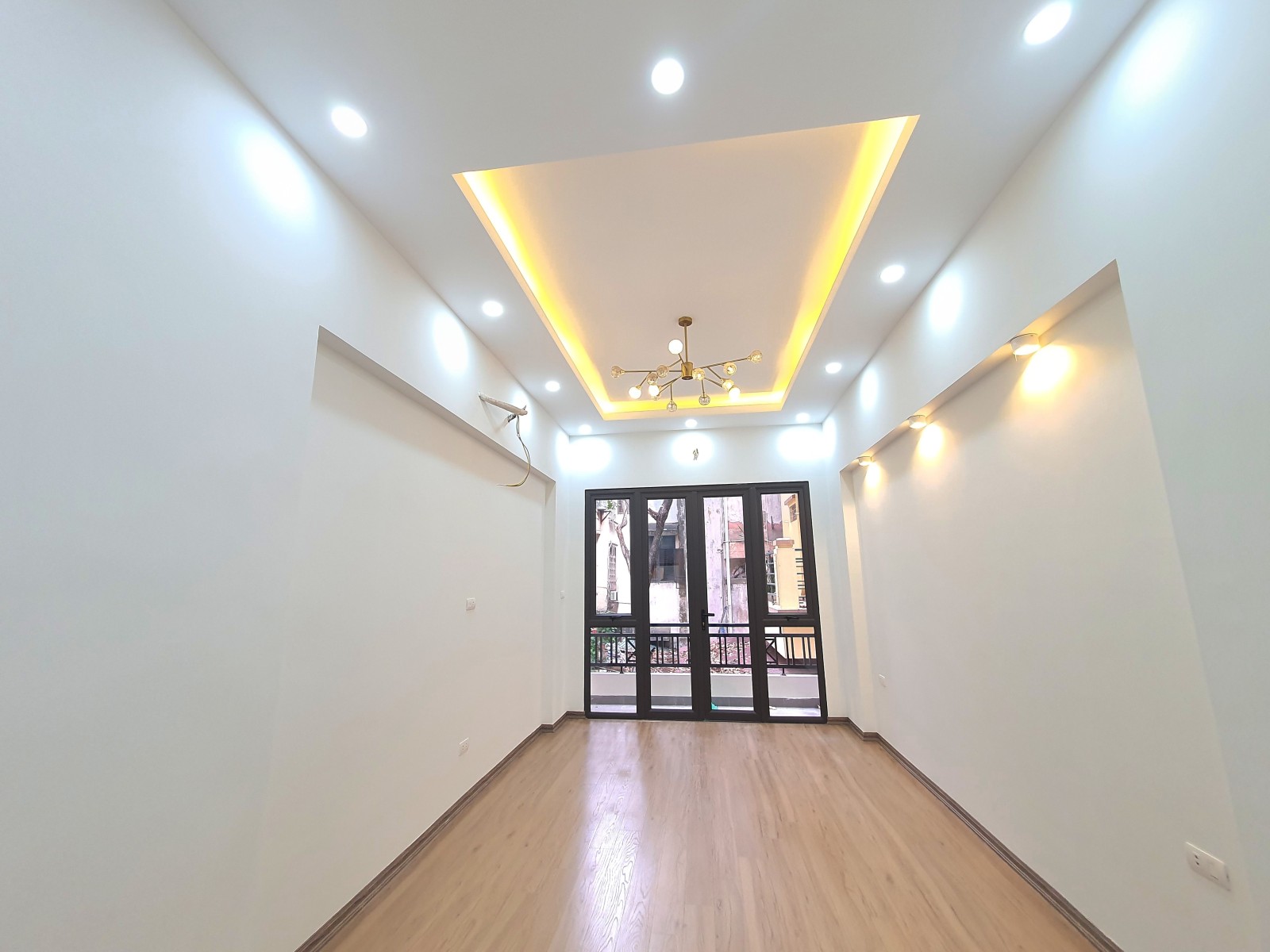 Bán nhà phân lô siêu đẹp trung tâm Đống Đa,42m2 5 tầng 7 PN