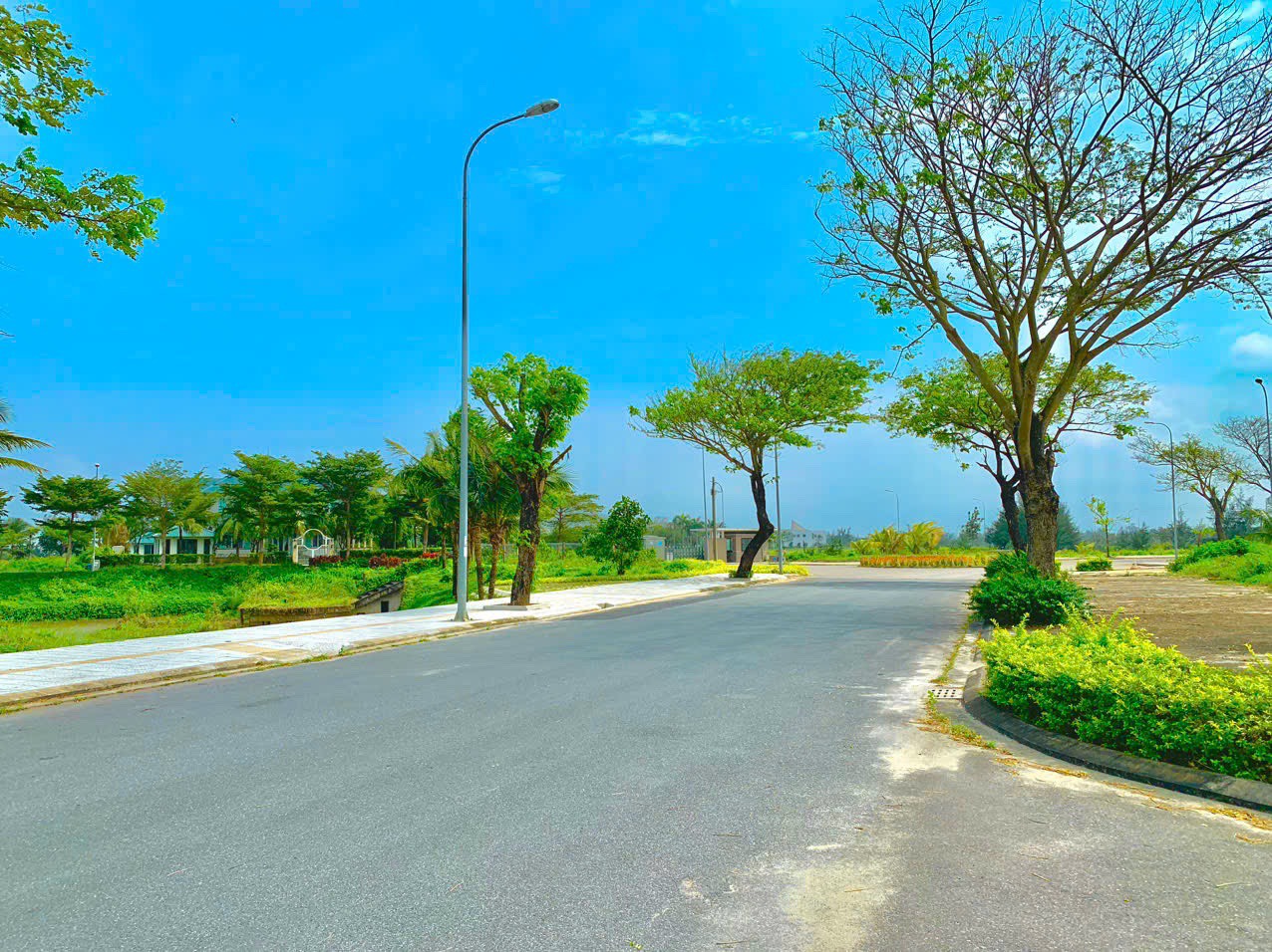 Bán đất FPT chính chủ 180m2