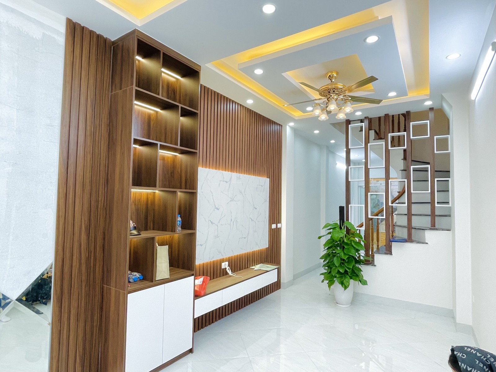 BÁN NHÀ SIÊU ĐẸP QUẬN HOÀNG MAI 2 MẶT THOÁNG SÁNG GIÁ TRỊ CHO THUÊ CAO GIÁ TỐT 6,86 TỶ