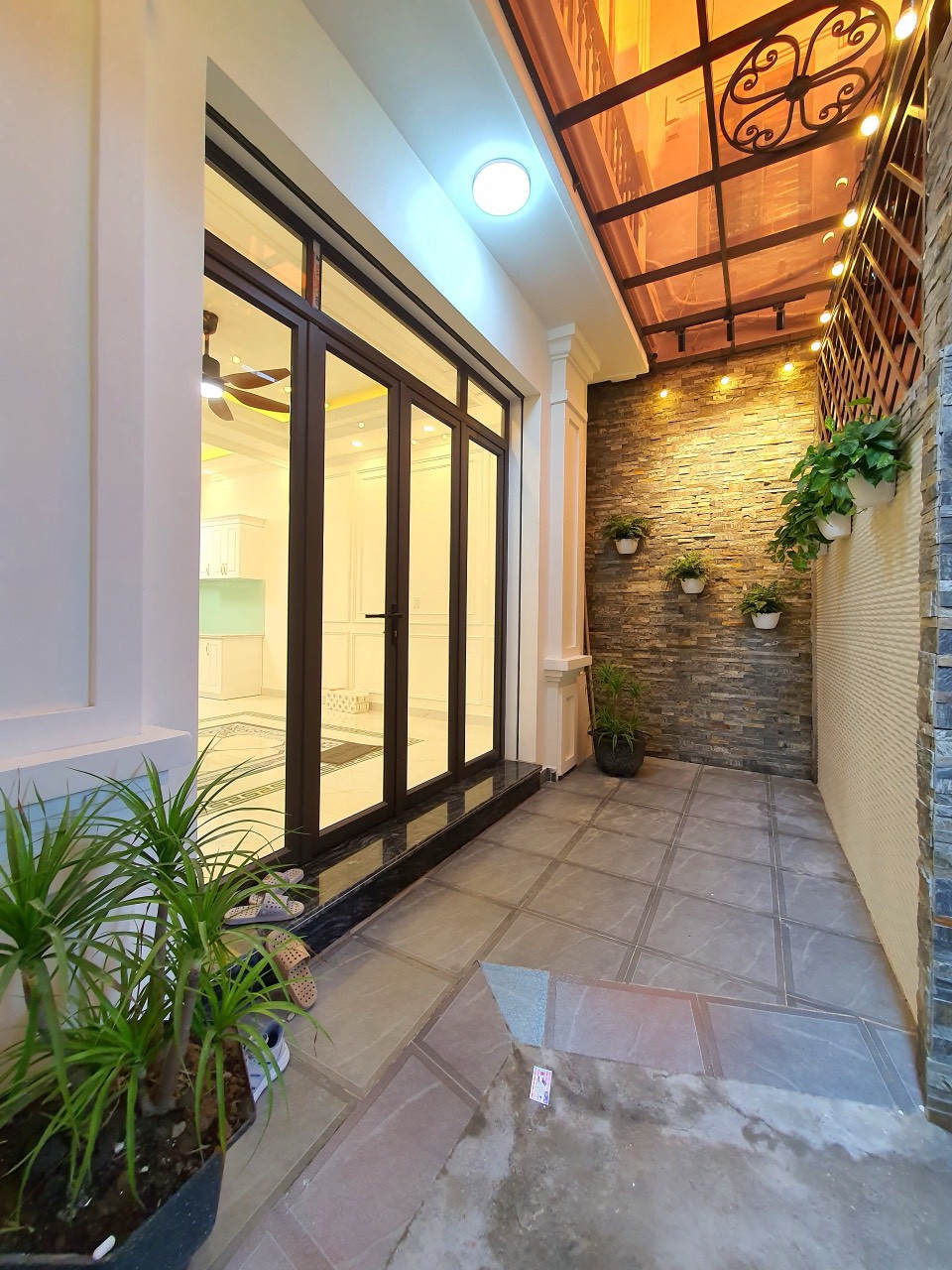 Bán nhà xây mới tinh Hàng Kênh, diện tích 49m 4 tầng GIÁ 3.45 tỉ ngõ cực nông