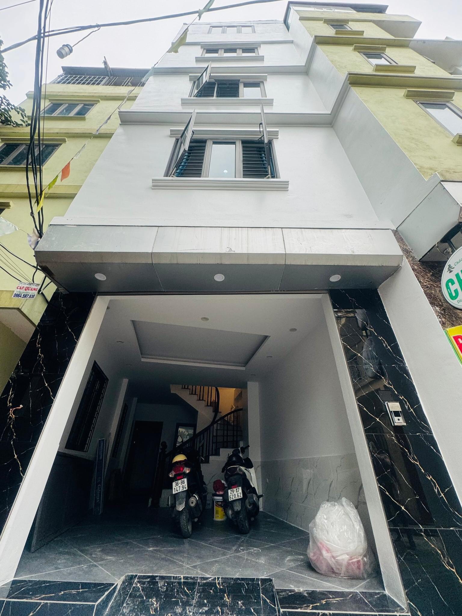 TÒA CCMN 5T MỸ ĐÌNH, NTL, OTO QUA, 41M(T2:46M), MT 4,4M, LÔ GÓC, NGÕ THÔNG,SỔ A4: 7,5 TỶ