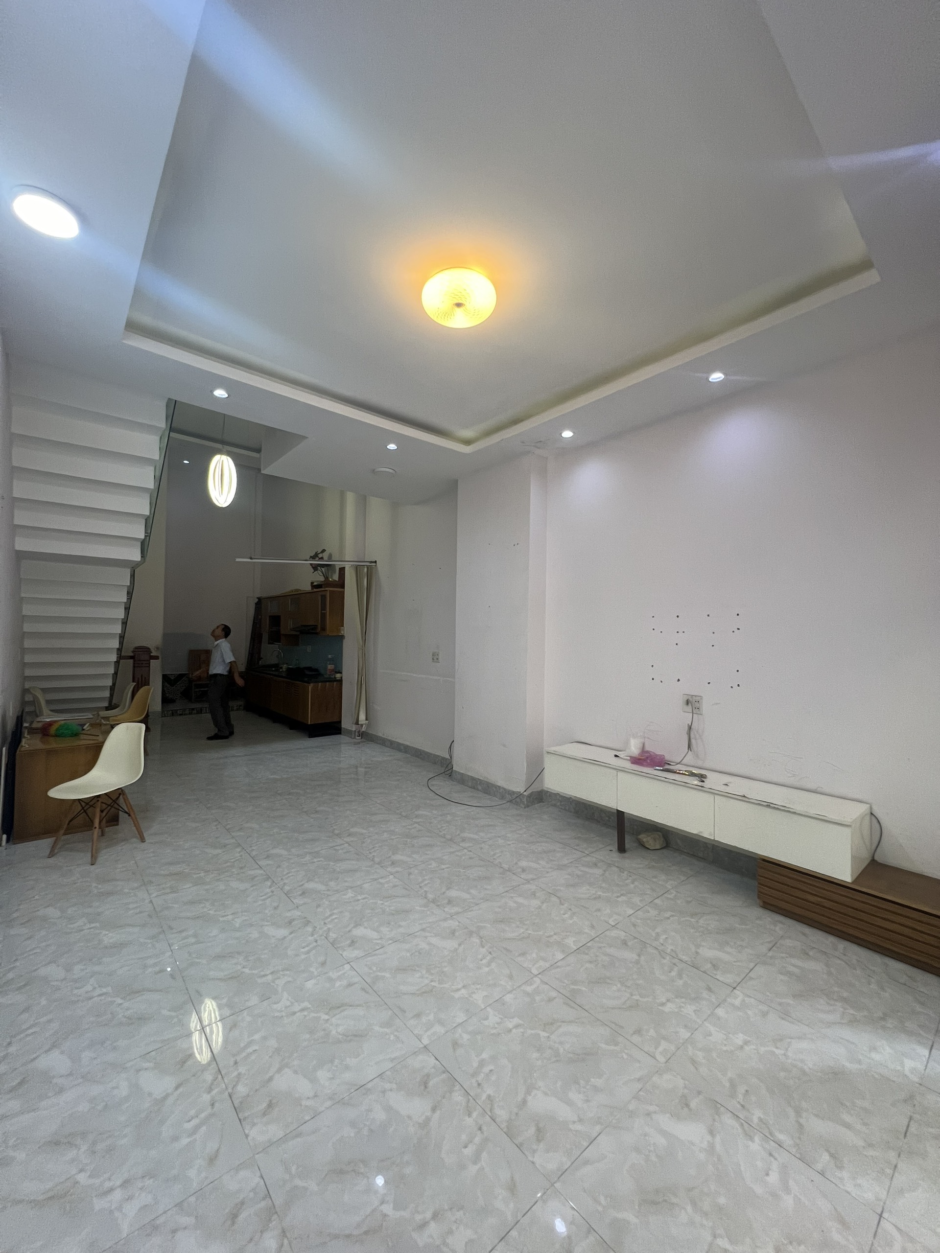 Bán nhà 5 tầng hẻm Nguyễn Thiện Thuật Nha Trang