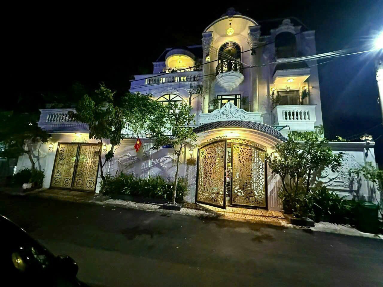 Cần bán Biệt Thự Mặt tiền 22m, P. Linh Trung, Tp Thủ Đức, giá 18 tỷ TL