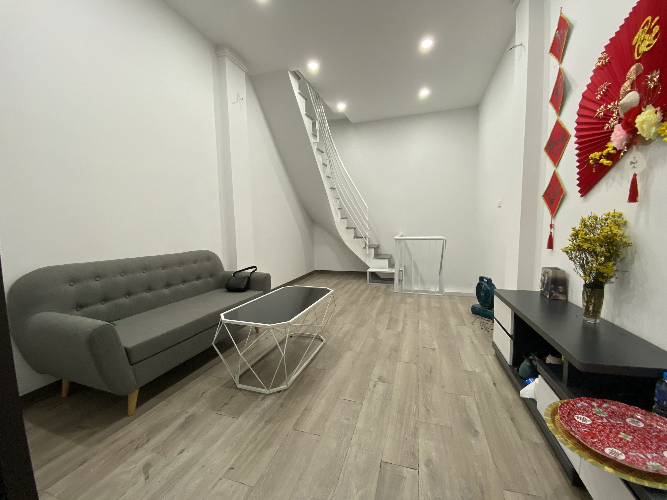 BÁN GẤP NHÀ Ở ĐƯỜNG THANH NHÀN, PHƯỜNG THANH NHÀN, QUẬN HAI BÀ TRƯNG, HÀ NỘI