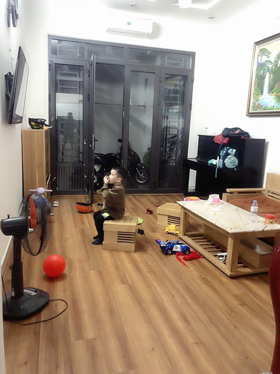 Bán nhà phố Xóm Trung - Văn Cao, diện tích 49m 3 tầng GIÁ 2.1 tỉ, độc lập dân xây