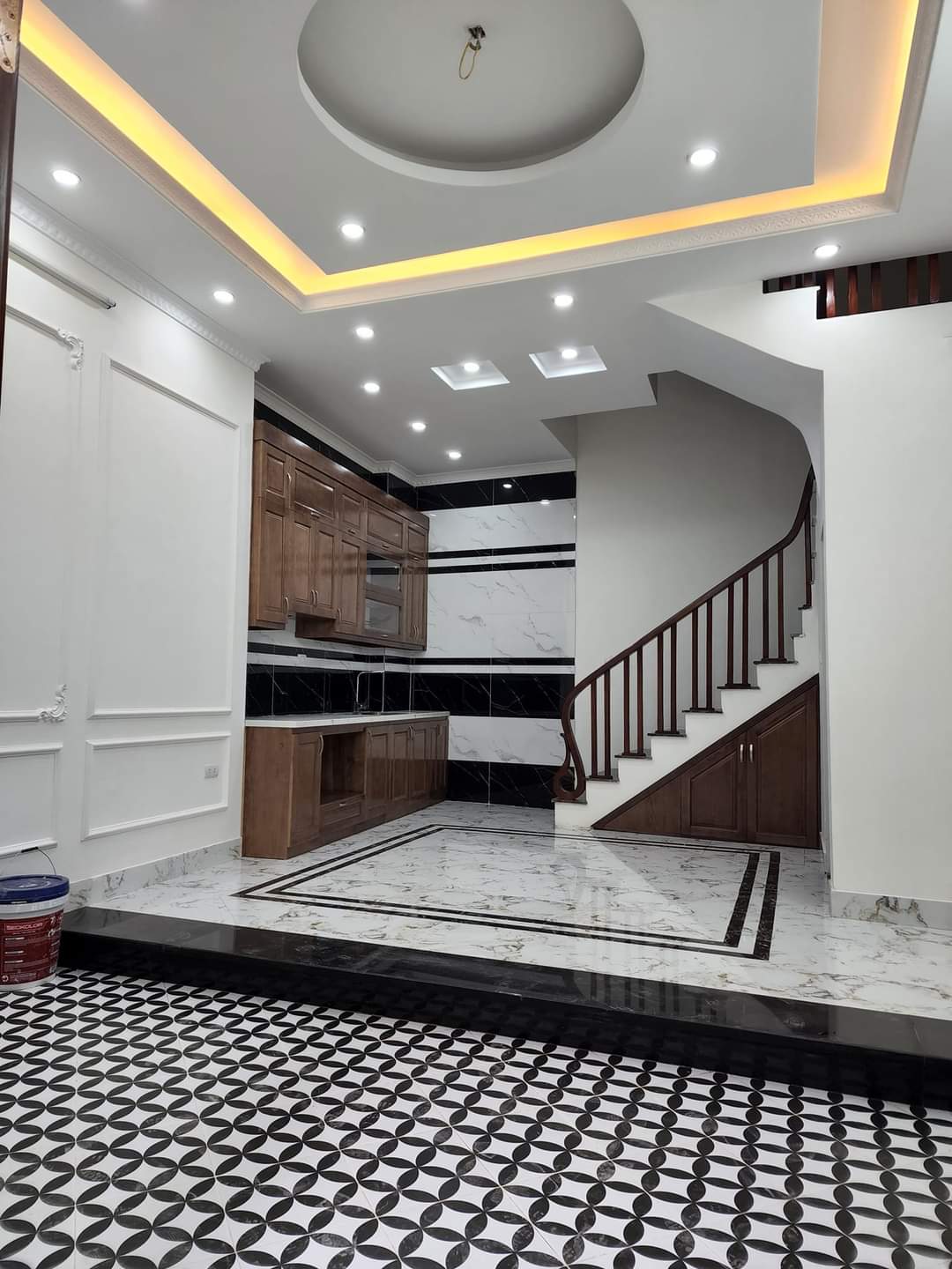 TẦM TIỀN HIẾM ĐỐNG ĐA – BÁN NHÀ THỊNH QUANG 38M2 X 5 TẦNG, MT 4.2M, 4.4 TỶ