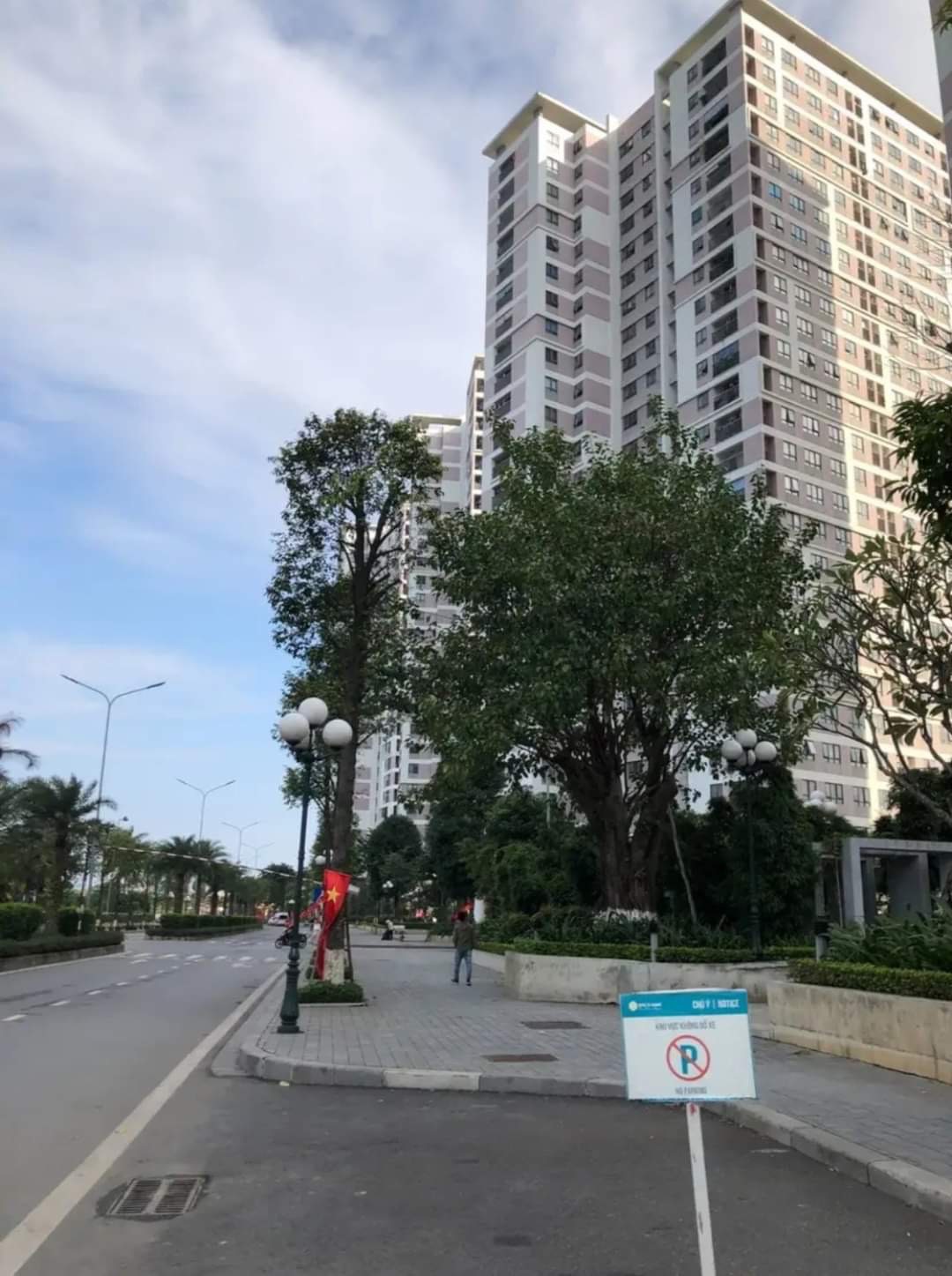 CHO THUÊ CĂN 2 NGỦ TẠI CHUNG CƯ THÁI HÀ (chung cư cán bộ CS Bộ CA) THÀNH PHỐ GIAO LƯU, PHƯỜNG CỔ NHUẾ 2, QUẬN BẮC TỪ