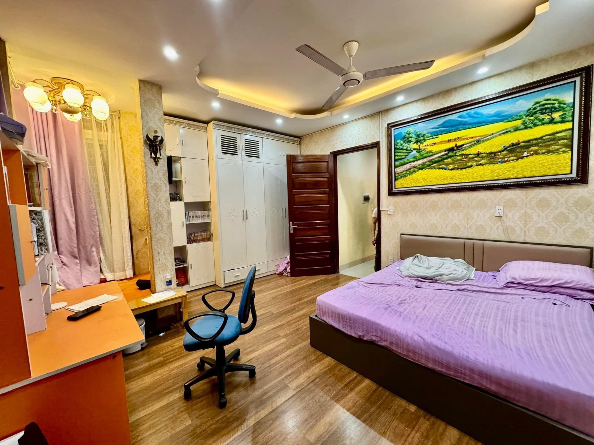 ⭐SIÊU HIẾM-Phố Tây Sơn Đống Đa 45m2/ 5Tầng/ MT 4.5m- 9.5 Tỷ, Ô tô đỗ cửa, KD đỉnh⭐