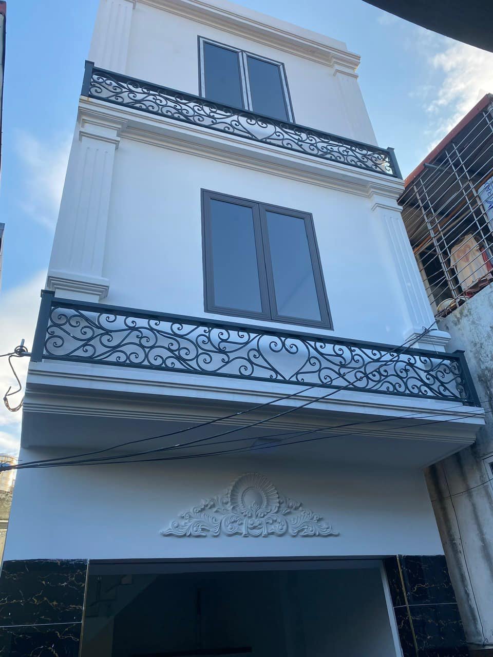 Bán nhà ngõ 34 Chợ Hàng, diện tích 33m 3 tầng GIÁ 1.8 tỉ, độc lập, mới