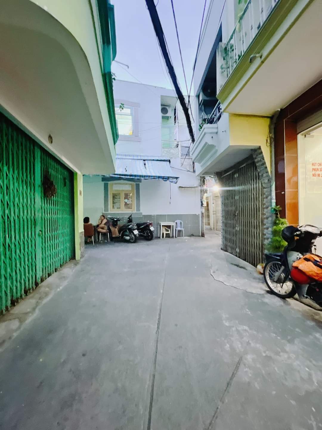 Nhà Rẻ Ngang 3.5x14m Nguyễn Thành Hiến Q4 có 60 triệu m 2TẤM sổ hồng riêng NHÀ CẤP 4 TIỆN XÂY DỰNG MỚI