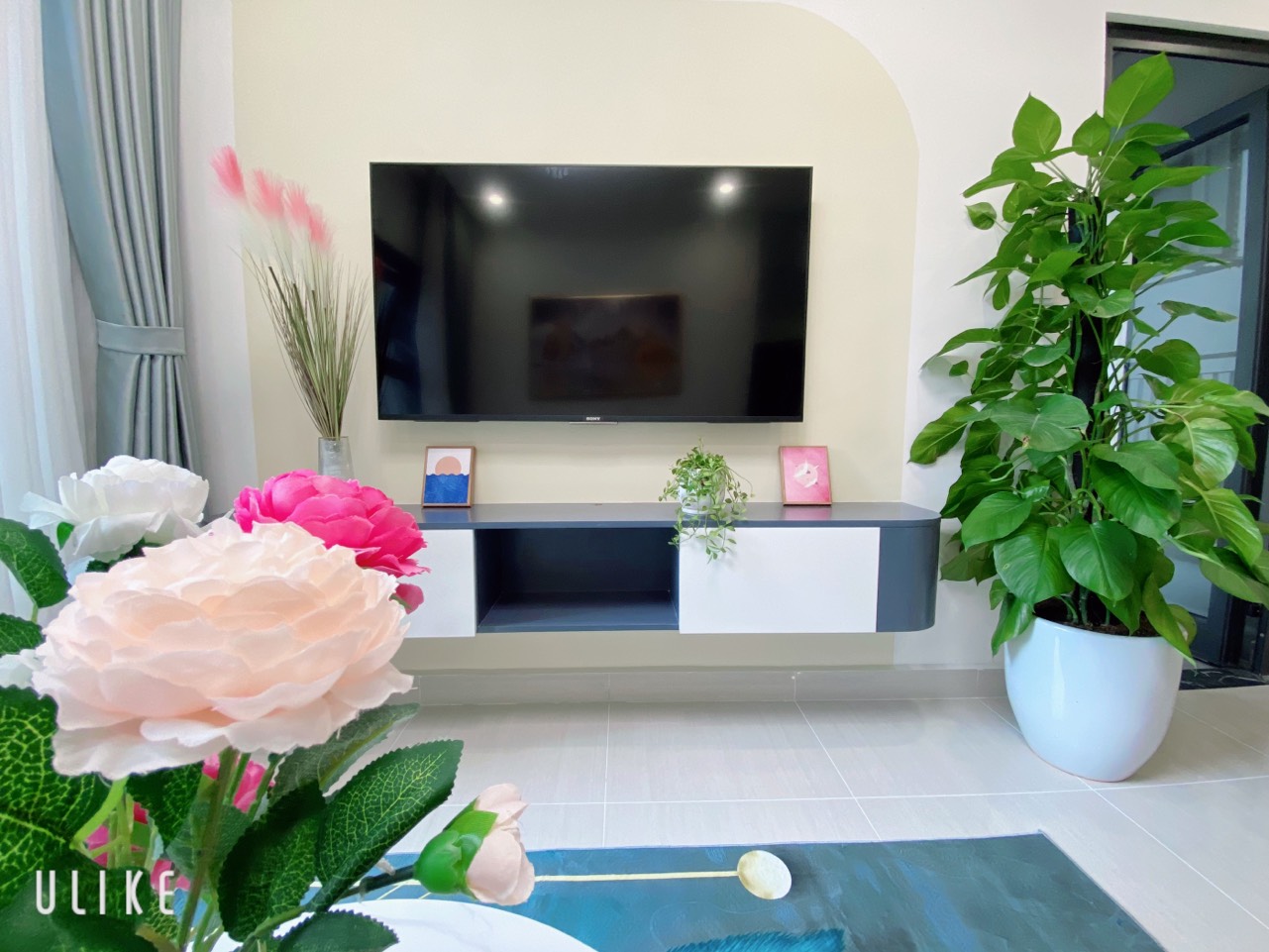 Chính chủ tôi cần bán căn hộ 2N2WC 63m2 Vinhomes Ocean Park, đã đầy đủ nội thất, đã có sổ, view thoáng đẹp, giá 2tỷ100tr