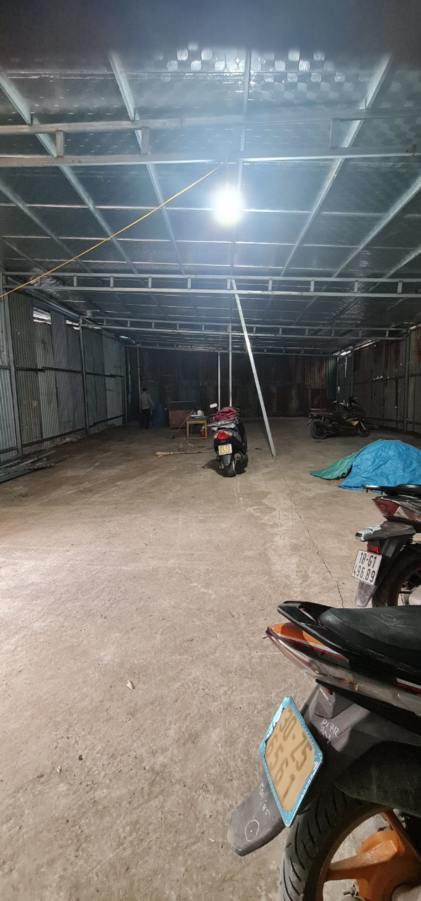 cho thuê kho xưởng tại Triều Khúc Tân Triều, Hà Nội. 200m đường xe 10 tấn đỗ cửa giá 70k/m