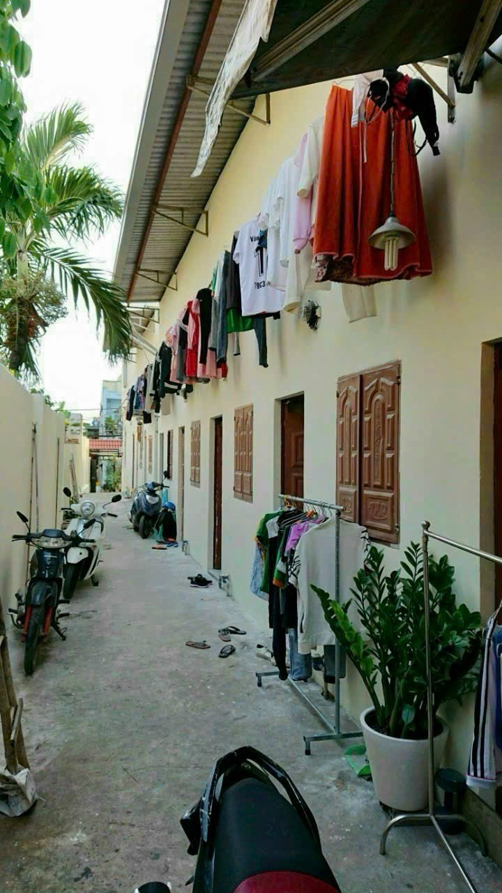 BÁN NHÀ TRỆT 2 LẦU VÀ 2 DẪY NHÀ TRỌ ĐƯỜNG 11 GẦN KHU VẠN PHÚC HIỆP BÌNH PHƯỚC THỦ ĐỨC