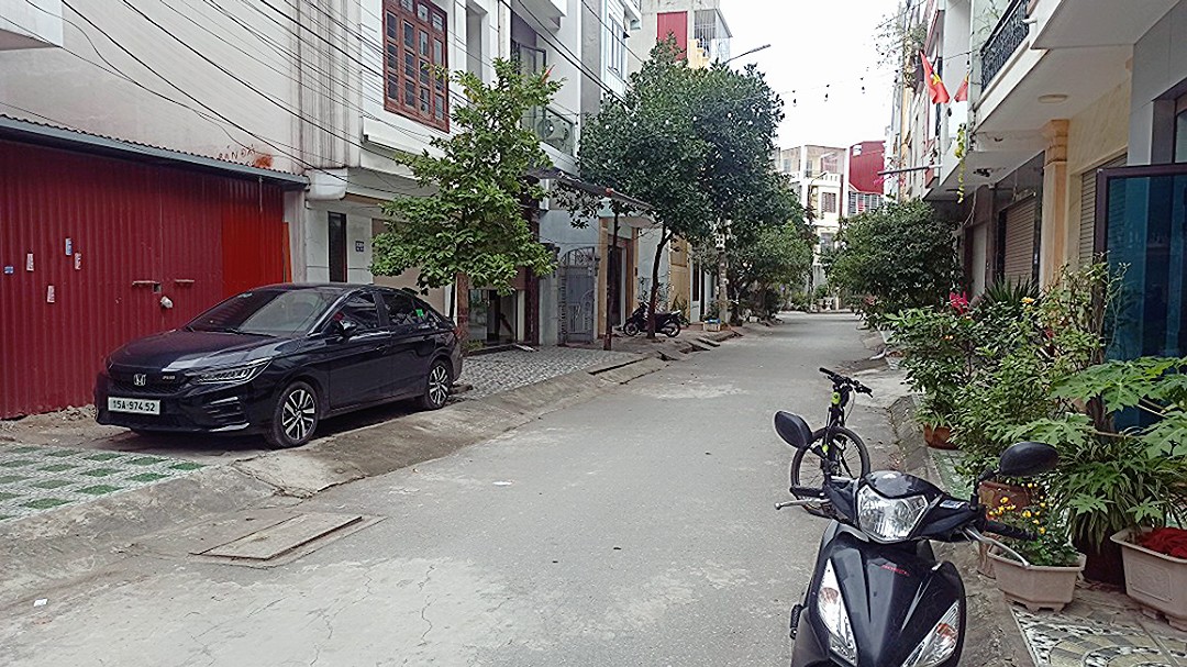 Bán nhà khu phân lô 193 Văn Cao, diện tích 68m 4 tầng độc lập GIÁ 4.6 tỉ