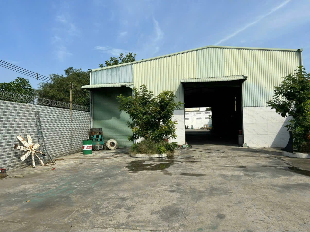 Bán Xưởng Mặt Tiền Quốc Lộ 1A, Long An, DT 2529m2, Giá 38 Tỷ
