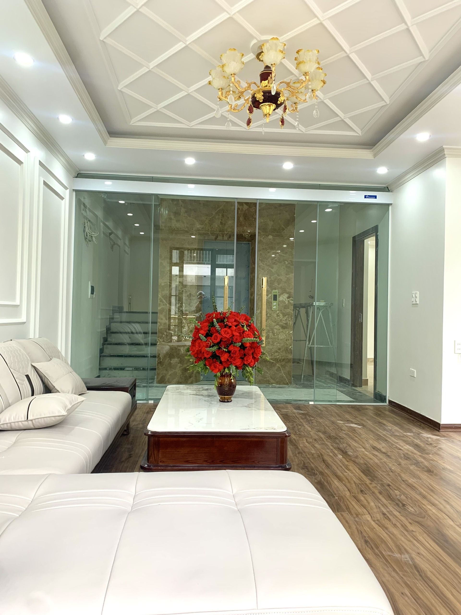 Bán nhà 5 tầng thang máy lô góc đẹp nhất khu TĐC Vinhomes Sở Dầu, Hồng Bàng, Hải Phòng 72m2