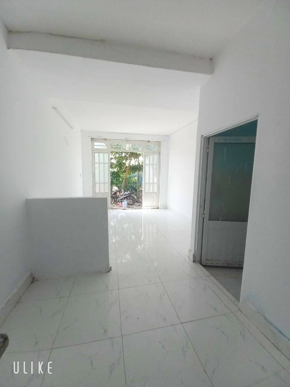 Nhà 4x15m sân xe hơi, gác lửng 2pn ngay chợ Minh Phát, hẻm xe hơi