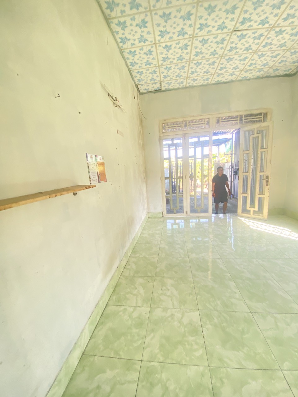 Nhà 4x20m sân rộng xe hơi, phù hợp ở hoặc kho, gần Ủy ban Phường Thạnh Xuân