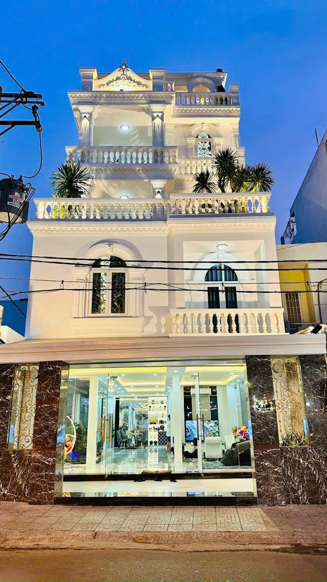 Siêu Phẩm Biệt Thự 3 tầng Phước Long B, Q9 DT 250m2 Giá 16,5 Tỷ