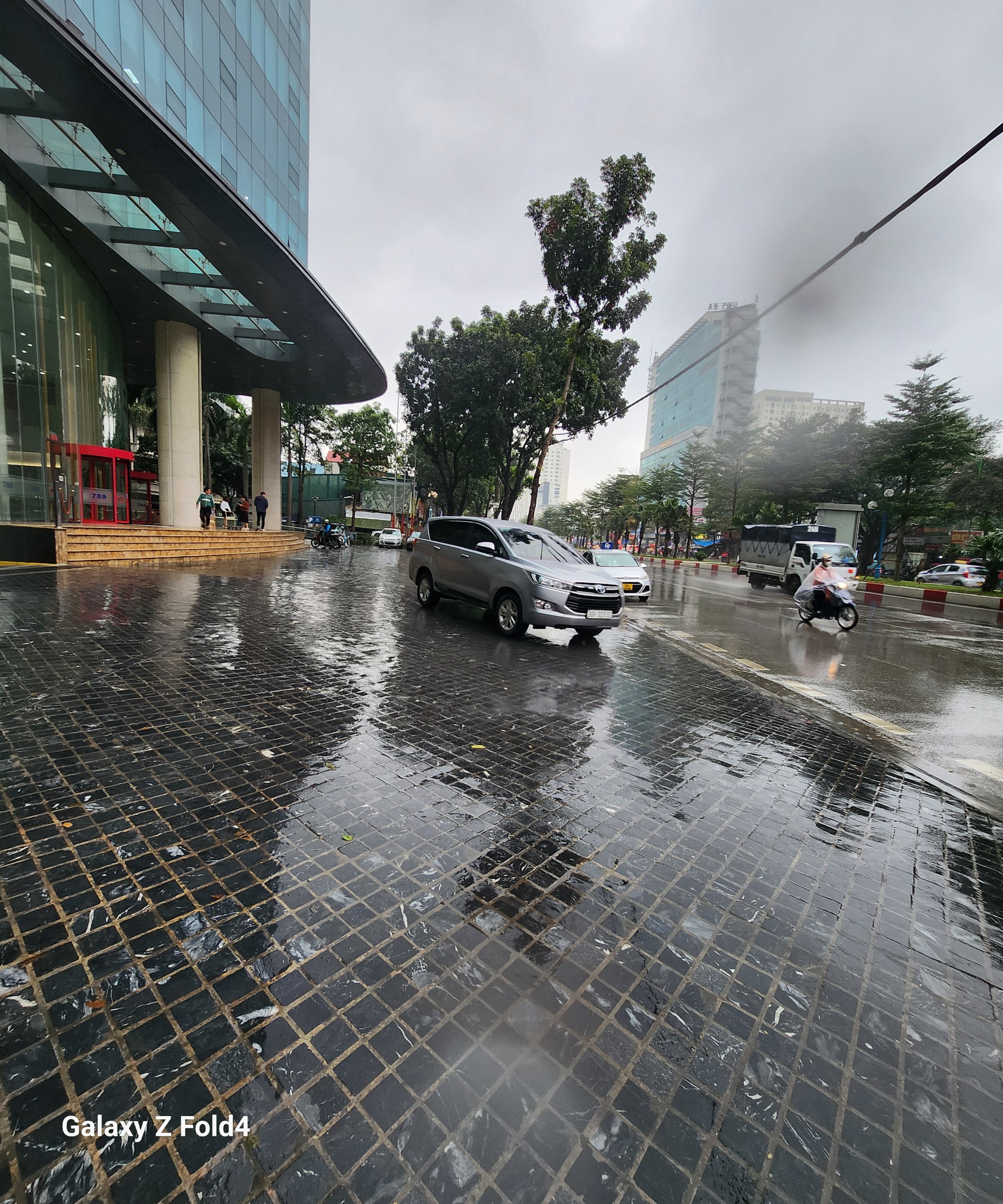 TÒA VĂN PHÒNG LÔ GÓC - 266M2 - 8 TẦNG - MẶT TIỀN 11M - VUÔNG NỞ HẬU - CHO THUÊ 2.5TỶ/NĂM