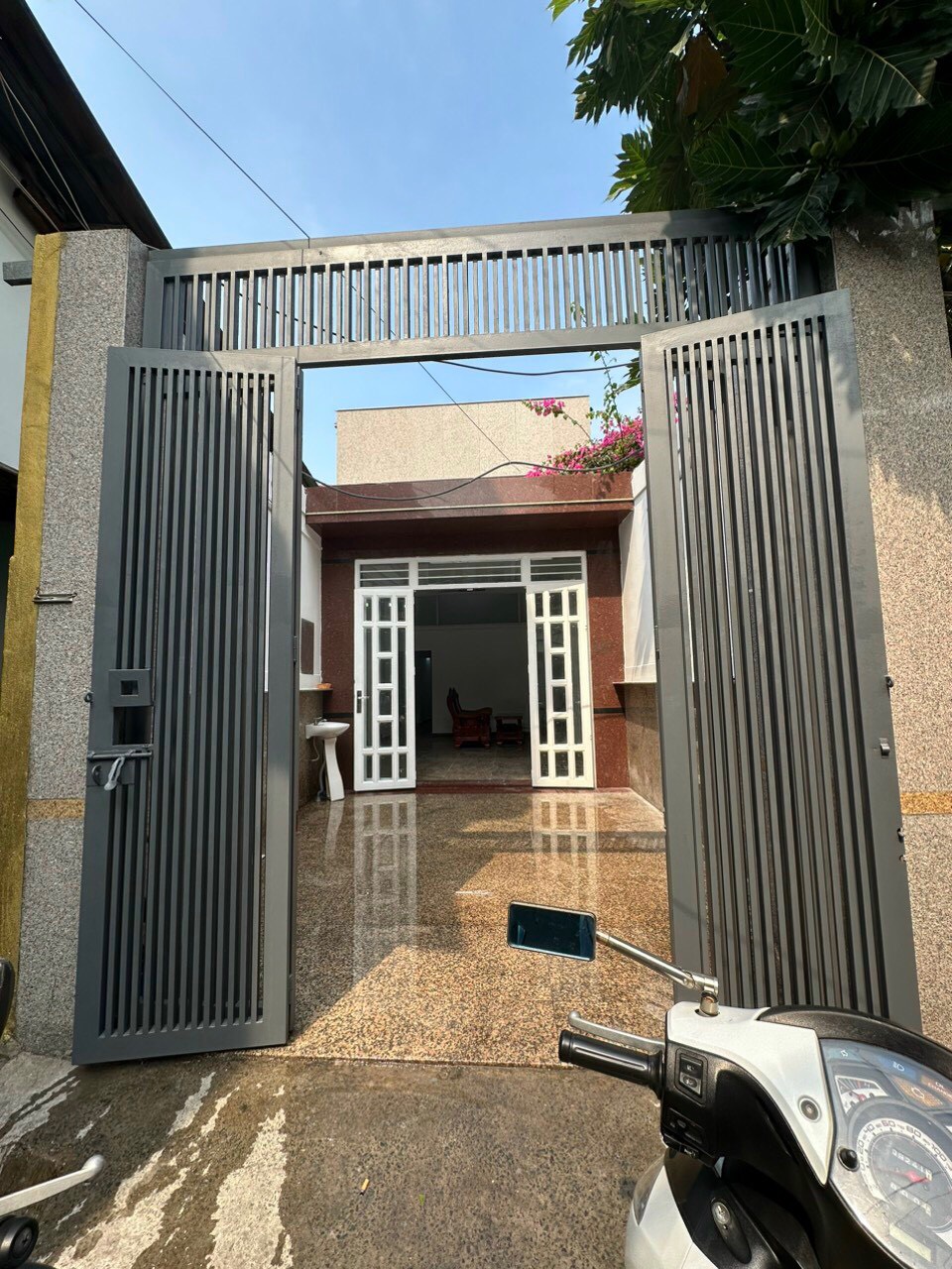 Bán nhà 1/ đường Kha Vạn Cân, Linh Chiểu Thủ Đức, dt 93m2 giá 4,4 tỷ TL