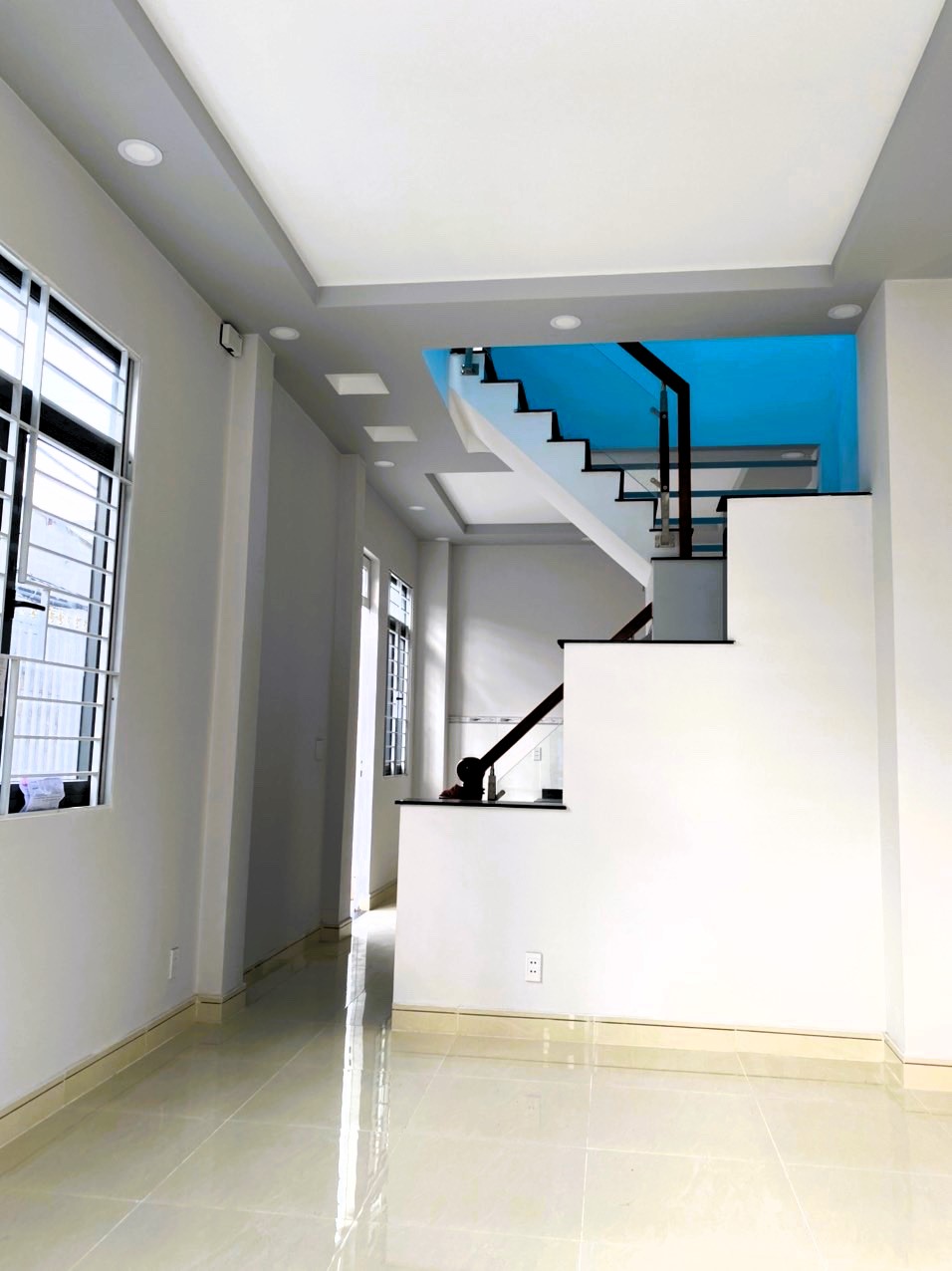 Bán căn góc 2 mặt tiền mới xây 1T1L 2pn 67m2 đường số 11 Trường Thọ