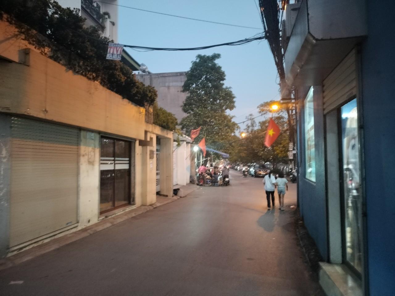 BÁN NHÀ BỒ ĐỀ LONG BIÊN HÀ NỘI 35M 5 TẦNG 3,9 TỶ GỌI NGAY THÌ CÒN