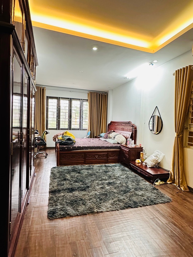 Bán nhà Nguyễn Phong Sắc - Cầu Giấy 45m x 5T Nhỉnh 11 tỷ - Ô Tô- KDVP