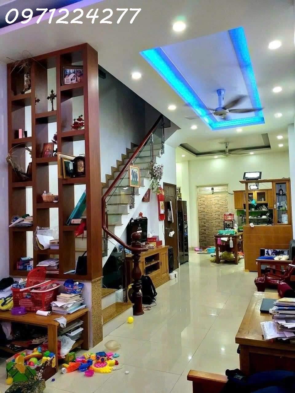 BÁN NHÀ ĐƯỜNG SỐ 17 GẦN HOÀNG DIỆU 2 - LINH CHIỂU THỦ ĐỨC 90M2 3 TẦNG , XE HƠI ĐỖ CỬA, HOÀN CÔNG ĐỦ [ GIÁ CHỈ 7.6 TỶ ]