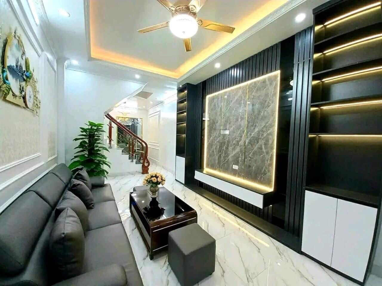 5 TẦNG NGÕ 302 LÁNG, ĐĐ, 35M, MT 3,3M, NỞ HẬU, NGÕ RỘNG BAGÁC, 5PN FULL ĐỒ, CHÀO 4,95 TỶ