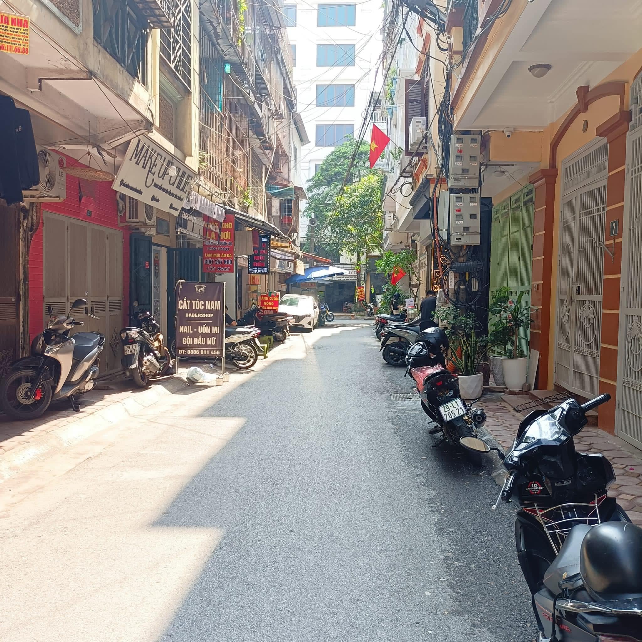 Phân lô vỉa hè ô tô tránh kinh doanh 2 thoáng, gara Phố Trần Quốc Hoàn, Cầu Giấy 0981858892